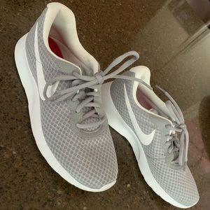 Women’s nike